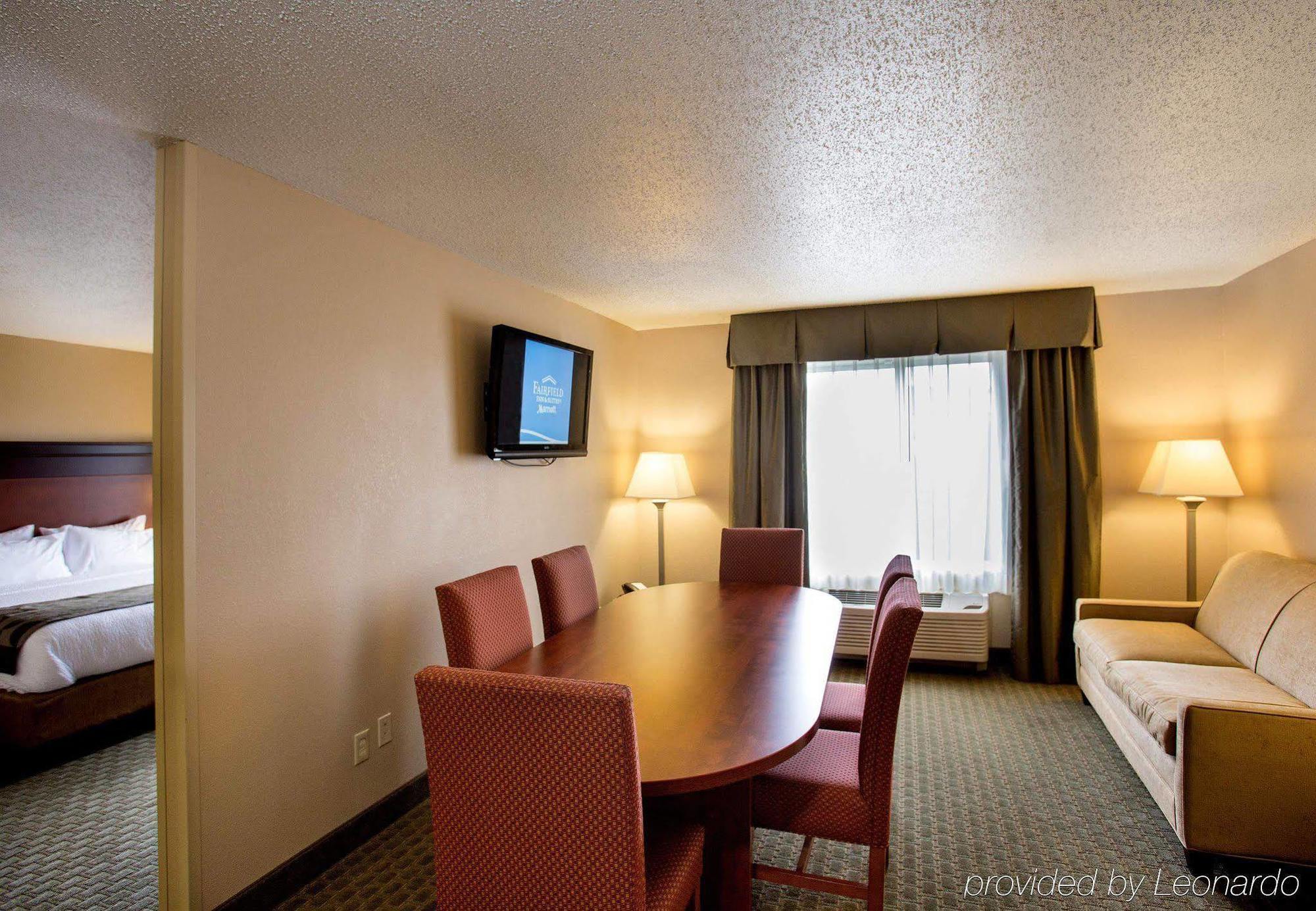 Fairfield Inn&Suites Detroit Livonia Buitenkant foto
